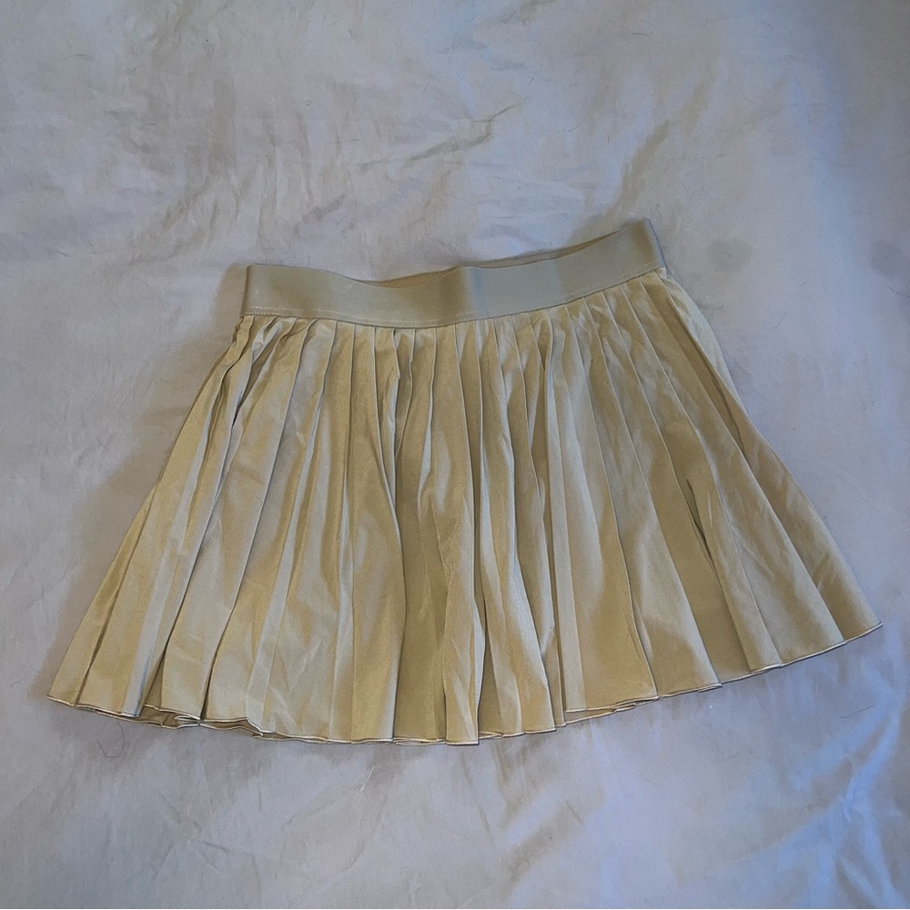 Aritzia TNA TNAMOVE Tennis Mini Skirt Size Large in Taupe